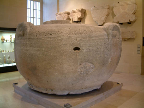Louvre 100